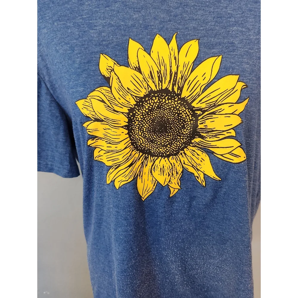 XL Blue Short Sleeve Tee with Pretty Yellow Sunflower Graphic Cotton Blend